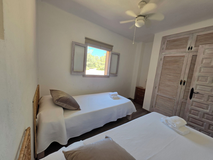 Bedroom 2, Apartamentos Turísticos Casin, Baleares