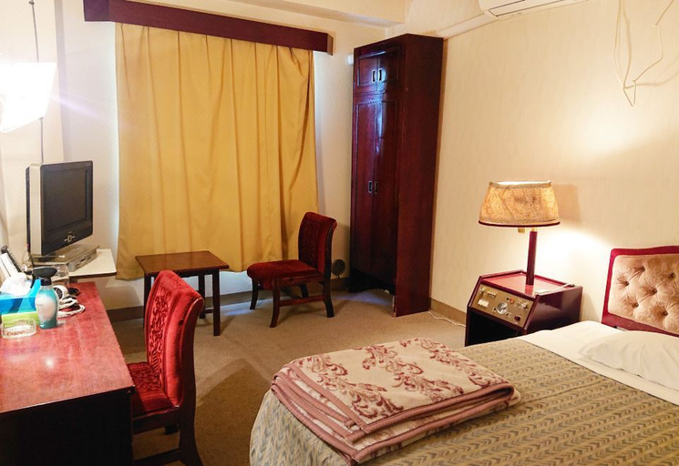 Bedroom 2, Hotel Sunsunny, Chōshi