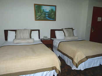 Others 5, Windsor Hotel, New York