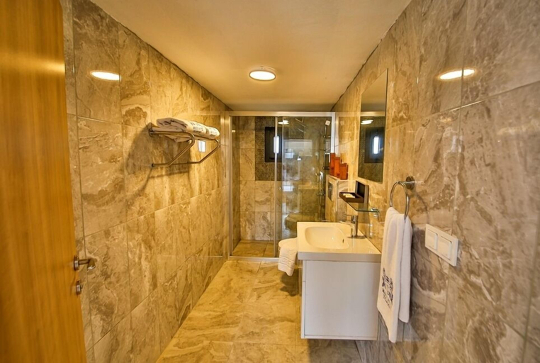 Bathroom 5, Marin Yalıkavak Hotel, Bodrum