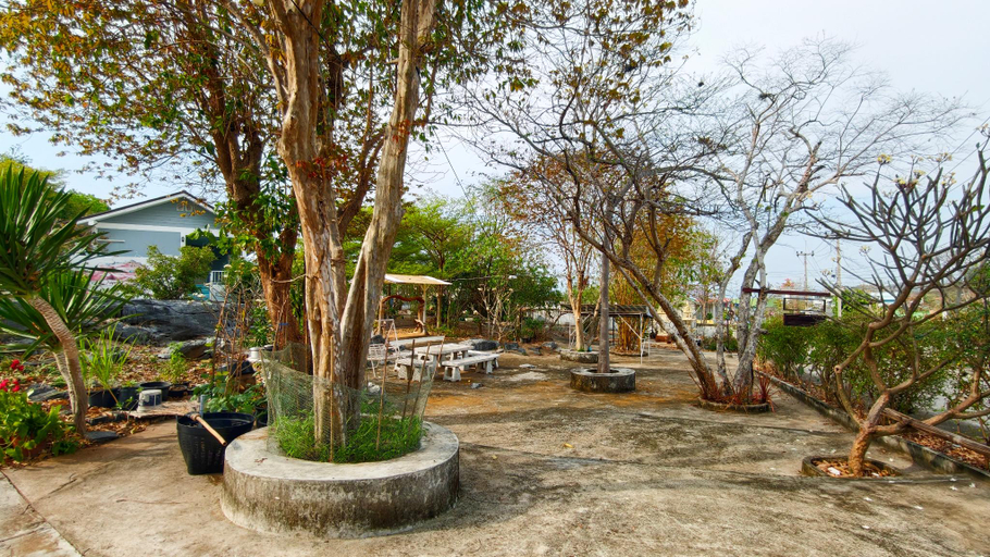 Exterior view 5, Koniix Garden Cottage Ko Sichang, Koh Si Chang