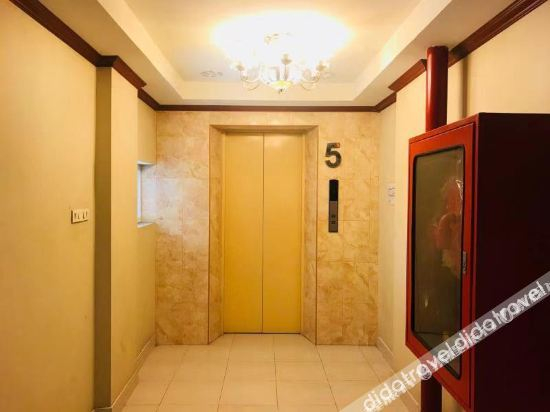 Others 5, The Infinity 62, Phra Khanong