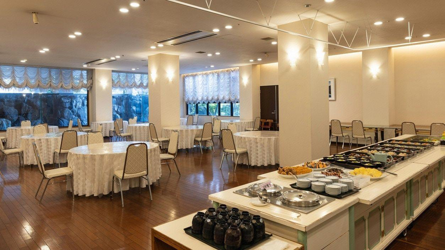 Food & Drinks 3, Grand Foret, Shikokuchūō