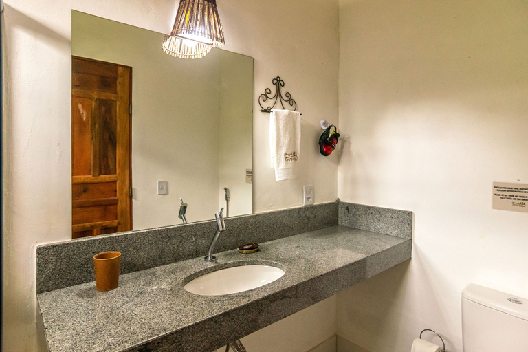 Bathroom 3, Pousada Carmelitha, Porto Seguro