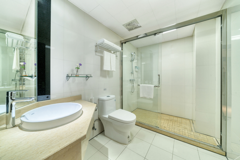 Bathroom 3, Elan Hotel (Jiaxing Nanhu Yaohan Shopping Mall), Jiaxing