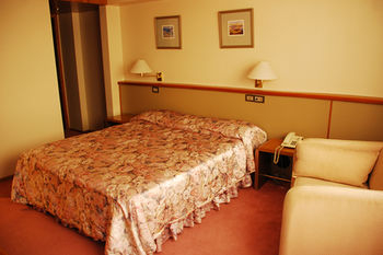 Others 2, Ducal Suites, Capital