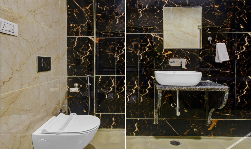 Bathroom 4, Treebo Premium Royal Amar With Mountain View And Swimming Pool, Ajmer