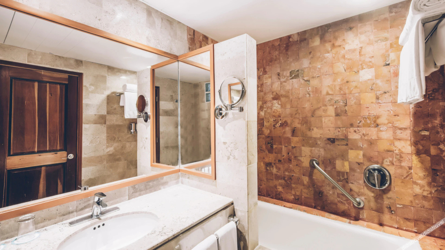 Bathroom 4, Iberostar Paraiso Beach, Cozumel