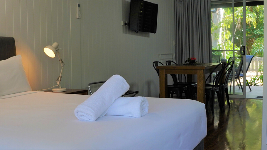 Bedroom 2, Dandaloo Gardens, Magnetic Island
