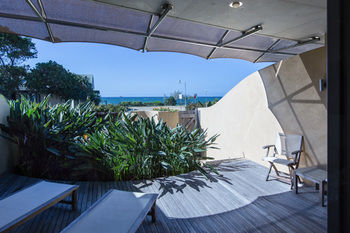 Others 3, Beach Suites, Byron