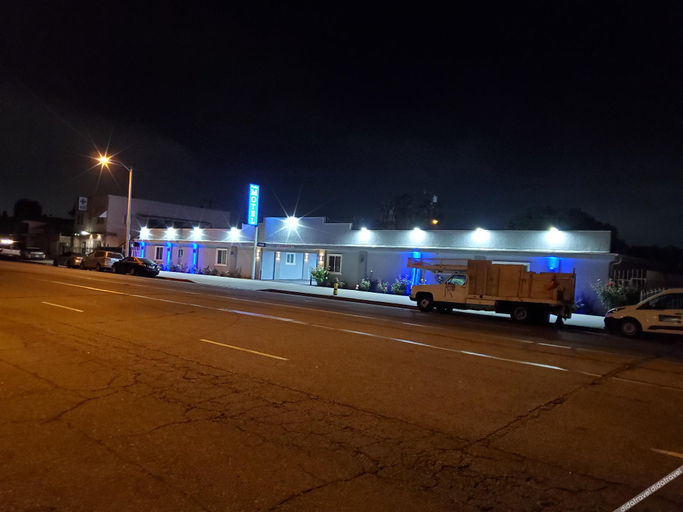 Others 5, Patio Motel, Los Angeles