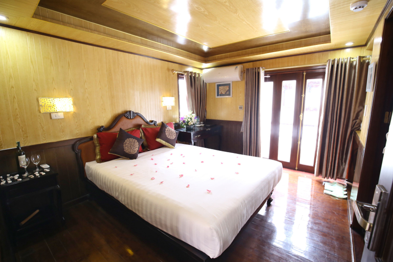 Others 5, Legend White Dolphin Cruise, Hạ Long