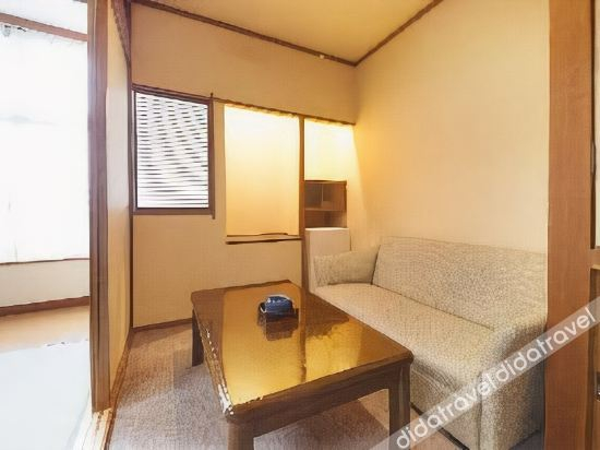 Others 2, Yunoya, Fukushima