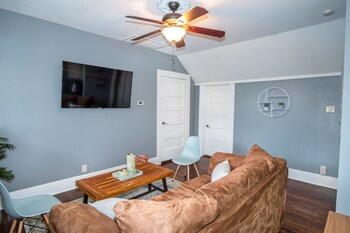 Others 3, Cozy Downtown Historic House - Casa Verde, Bexar