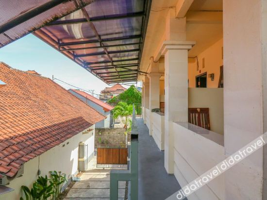 Others 3, OYO 2178 Merthan House, Badung