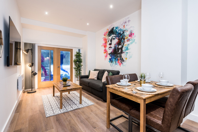 Others 4, SGT Peppers 1-Bedroom City Centre Apartment, Sefton