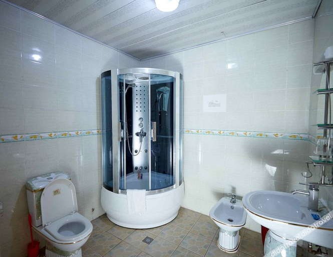 Bathroom 3, FELICIA HÔTEL, Mfoundi