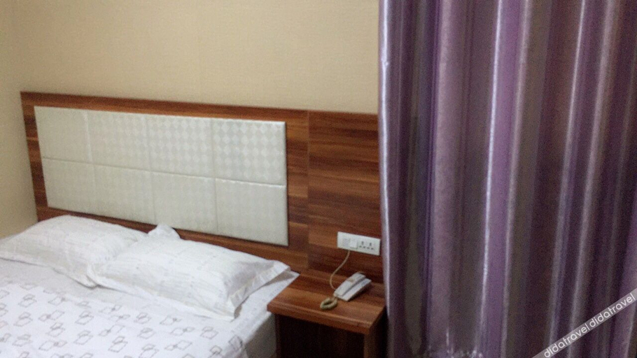 大床房 3, 108 Express Hotel Yellow Crane Tower Simenkou Hubu Lane, Wuhan