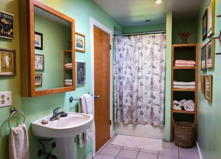 Bathroom 3, ジンジャーヒル ファーム リトリート, Hawaii