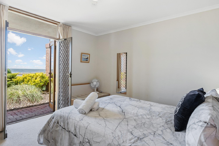 Bedroom 2, By The Sea Beachfront Apartment + WiFi, Victor Harbor