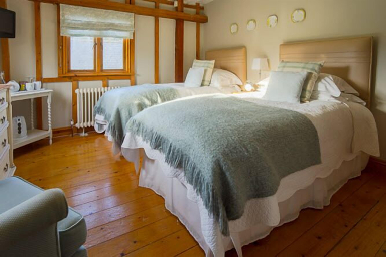 Bedroom 3, North Downs Barn, Kent