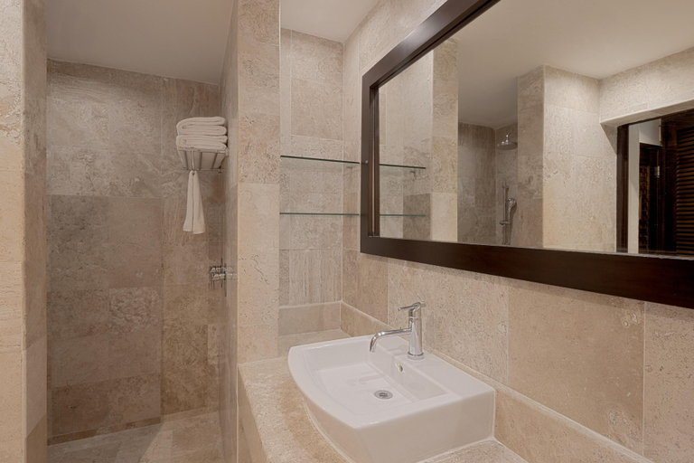 Bathroom 5, Catalonia Riviera Maya Resort and Spa All Inclusive, Cozumel