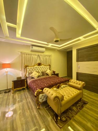 Others 2, Continental Boutique House, Islamabad