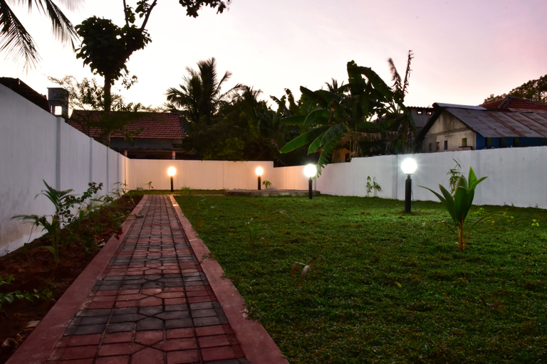 Others 5, Peninsula Hotel, Jaffna