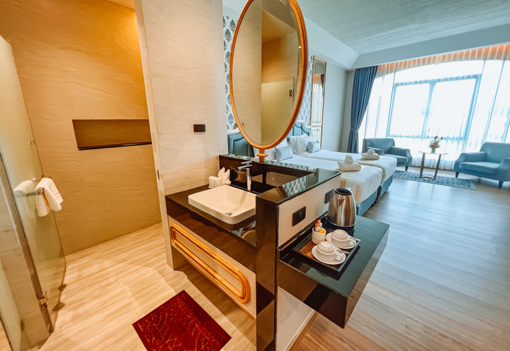 Bathroom 4, Grand Lord Hotel& Residence, Sattahip