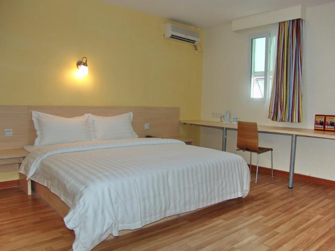 Bedroom 4, 7 Days Inn Pingxiang Pedestrian Street Branch, Pingxiang
