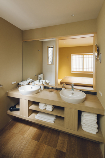 Bathroom 4, Yuhi House Kyoto Dog Friendly, Kyoto