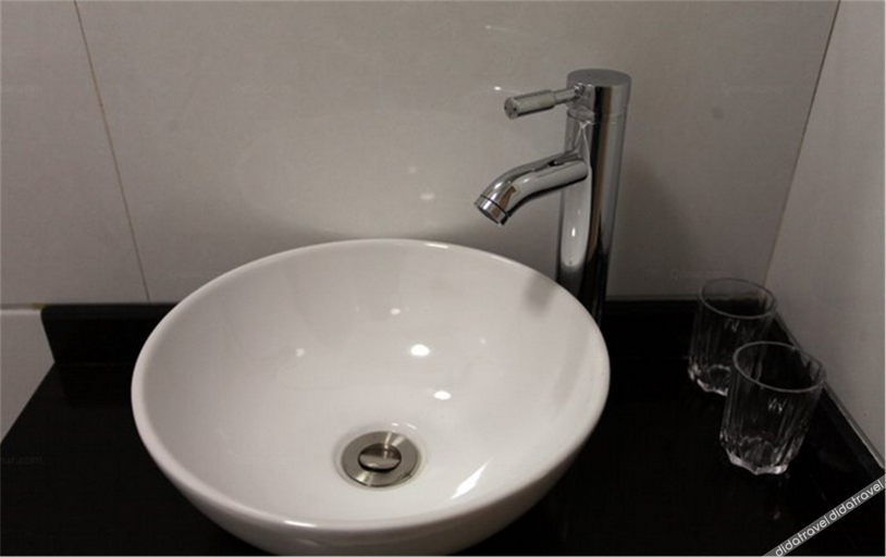 Bathroom 3, Guyun Hotel, Xiangxi Tujia and Miao