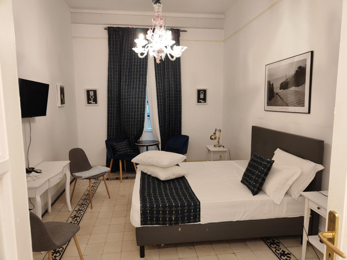 Bedroom 3, Short Lets Grandi Stazioni, Bari
