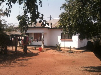 Others 4, Ubuntu humanity Trust, Livingstone