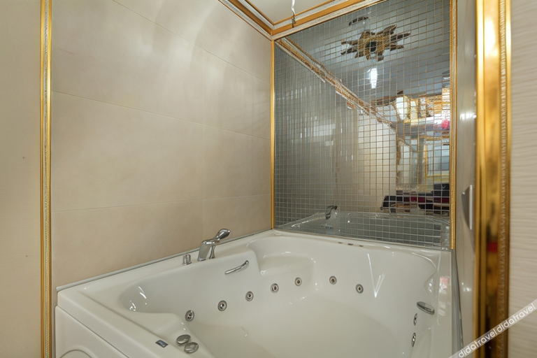 Bathroom 5, Ramada Resort by Wyndham Kusadasi, Kuşadası