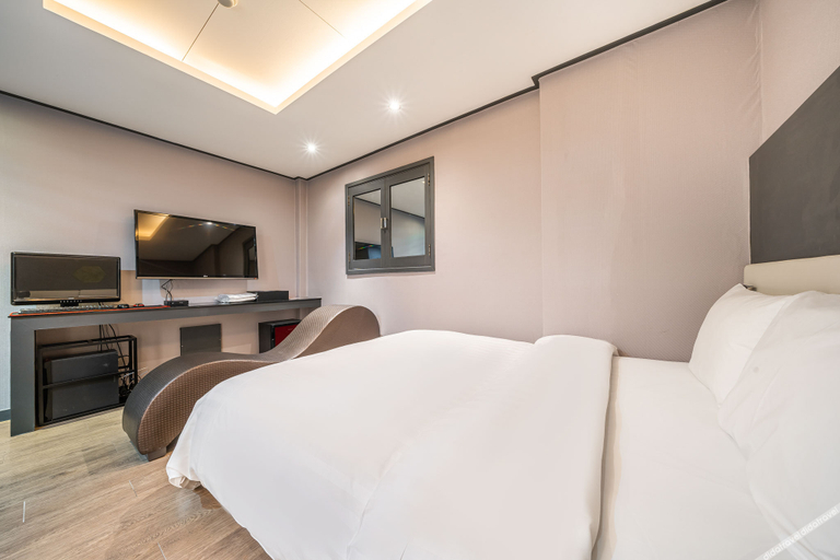 Bedroom 3, Konkuk University Salmon, Gwang-jin