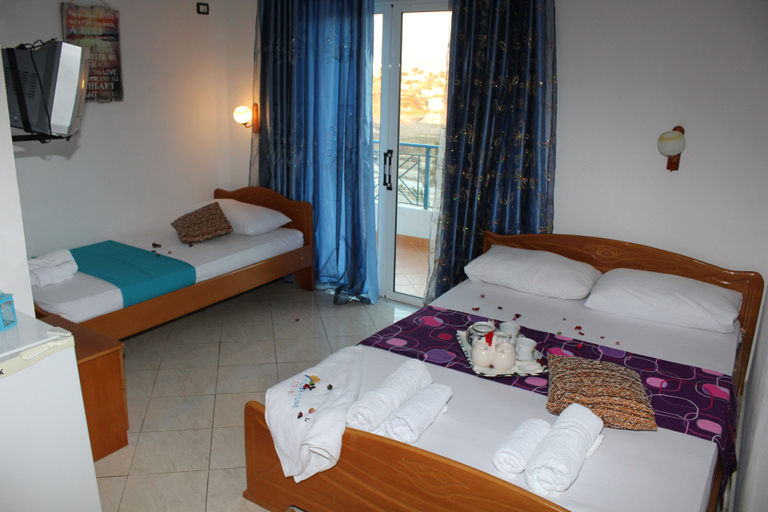 Bedroom 3, Sunny Hotel, Sarandës