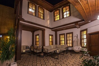 Others 3, Bayezid Han Konak, Merkez