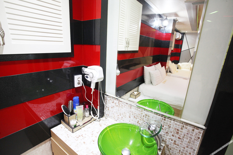 Bathroom 3, Sokcho K, Goseong