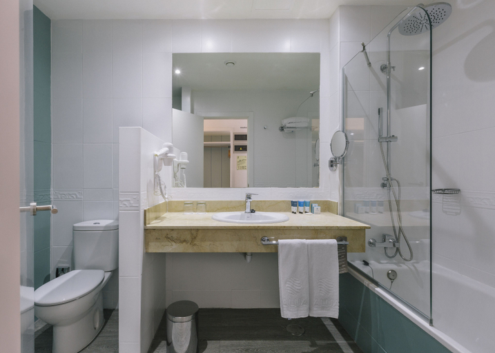Bathroom, Alua Village Fuerteventura, Las Palmas