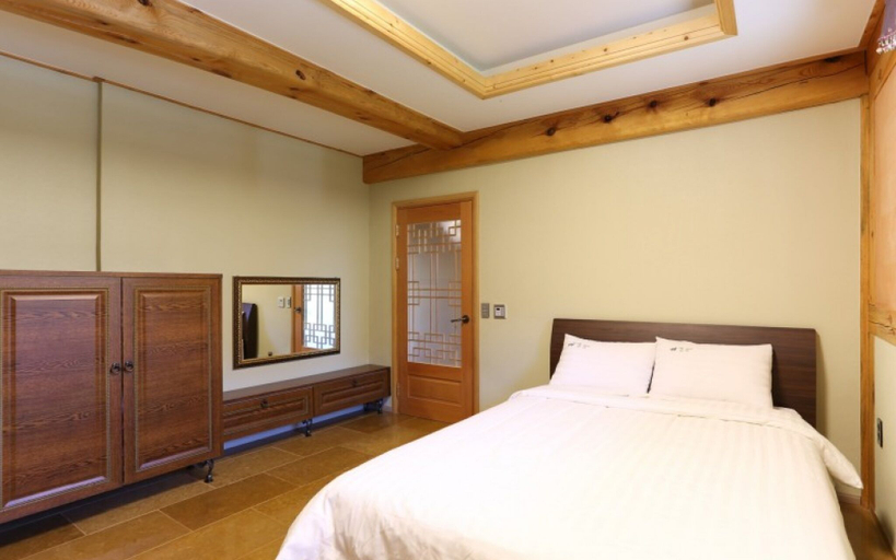 Bedroom 3, Gongju Solhyang Pension, Yuseong