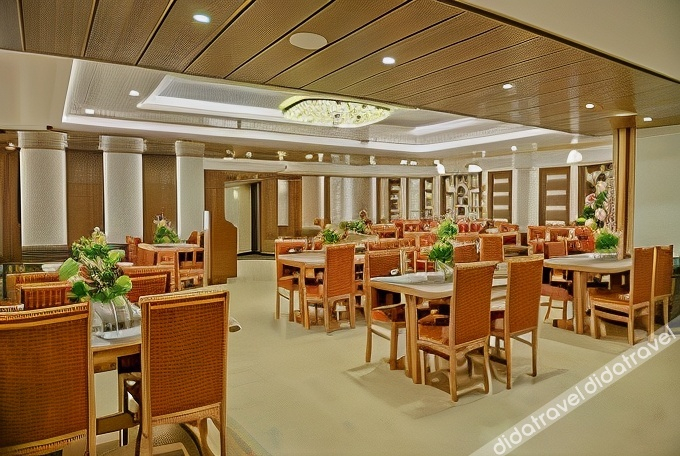 Food & Drinks 5, Hotel Hira Inn, Kaushambi