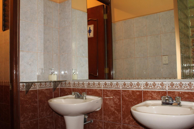 Bathroom 3, Retamas Hotel, Cajamarca