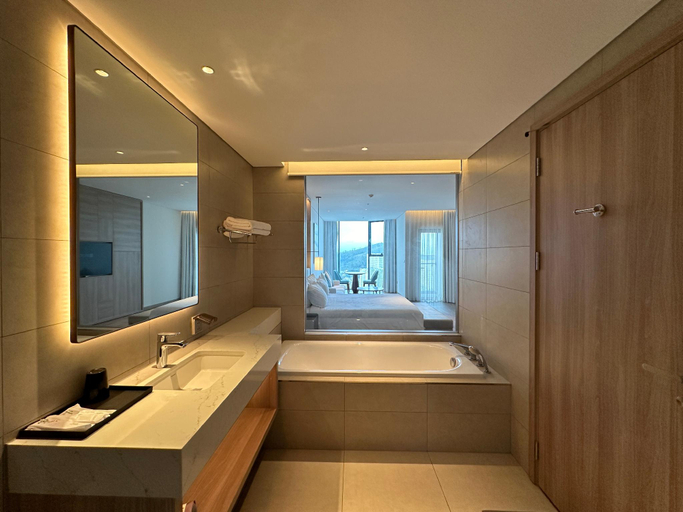 Bathroom 2, À La Carte Hạ Long Teri Apartment , Hạ Long