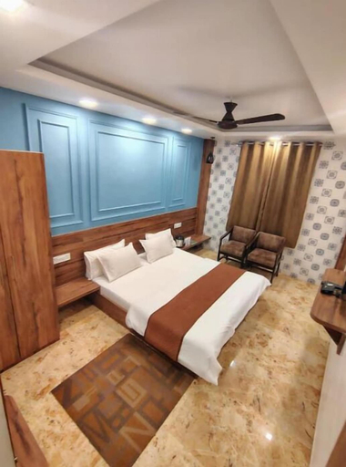 Bedroom 2, Hotel Meghdoot, Hoshangabad