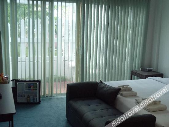 Others 4, Grand Peninsula Suites, Balanga City