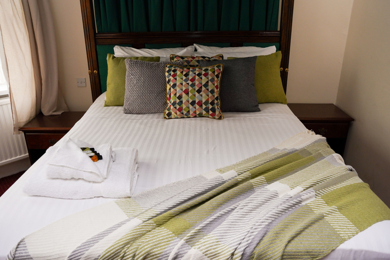 Bedroom 2, Hotel Saish, Ahmadnagar