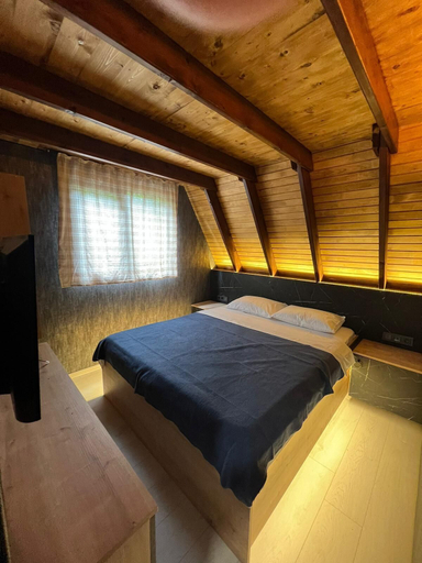 Others 3, Pafuli Bungalov, Merkez