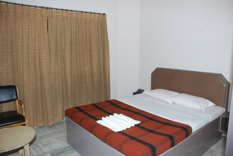 Bedroom 3, Kyriad Sarvesh Gangavathi Hampi, Koppal