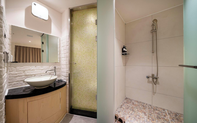 Bathroom 3, Sinchon Lexy, Seodaemun
